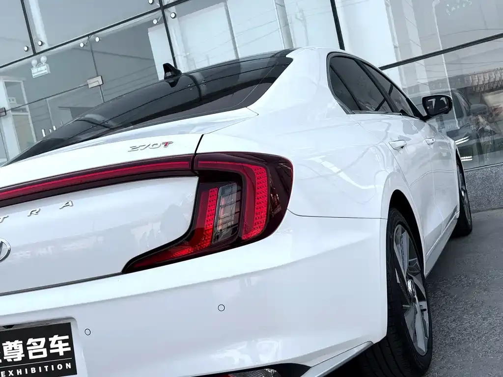 Hyundai Mistra — фото 10