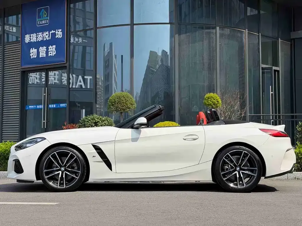 BMW Z4 — фото 9