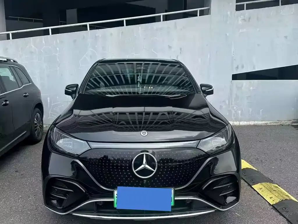 Mercedes-Benz EQE SUV — фото 3