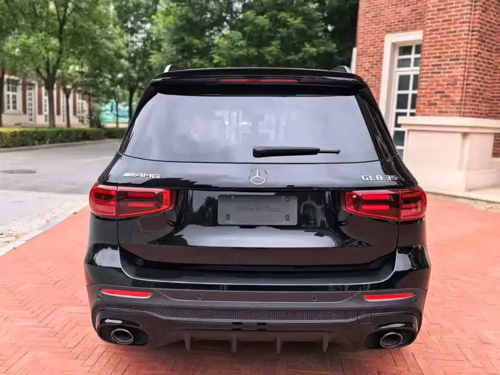 Mercedes-Benz GLB AMG — фото 5