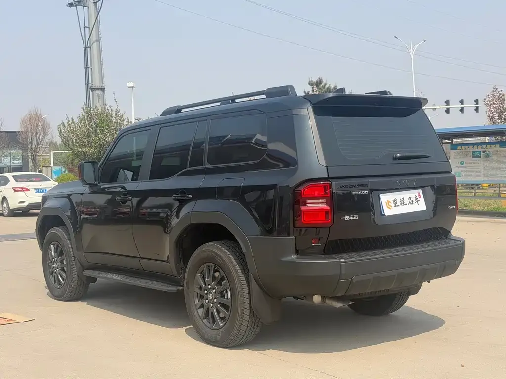 Toyota Prado — фото 4