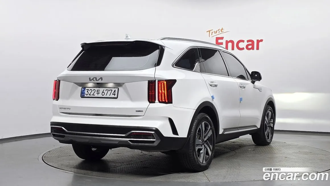 Kia Sorento — фото 10