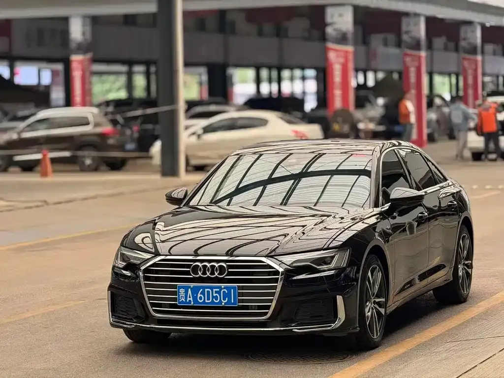 Audi A6L — фото 1