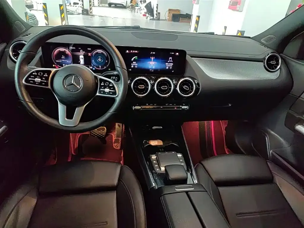 Mercedes-Benz GLA — фото 10