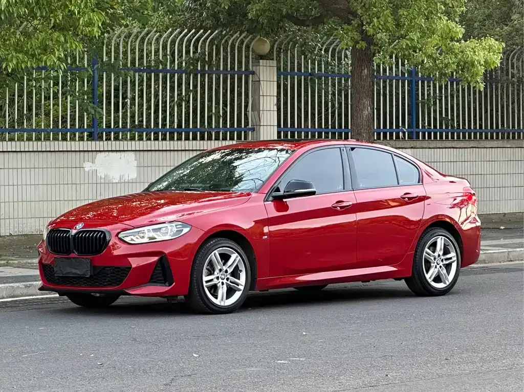 BMW 1 Series — фото 1