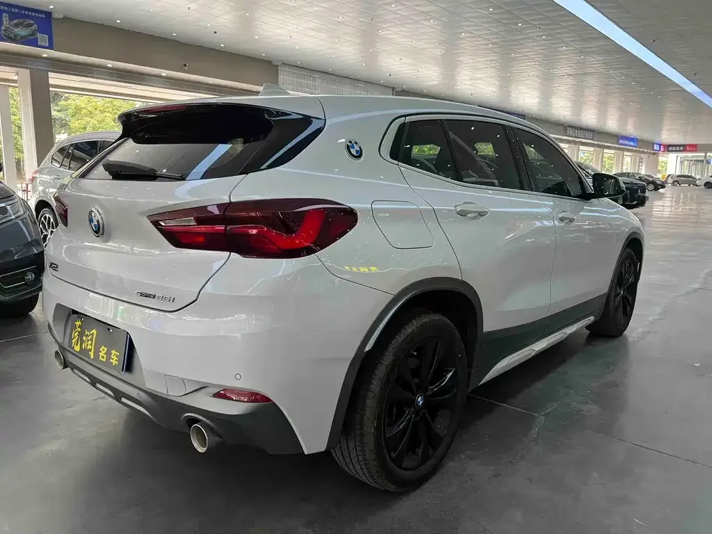 BMW X2 — фото 8