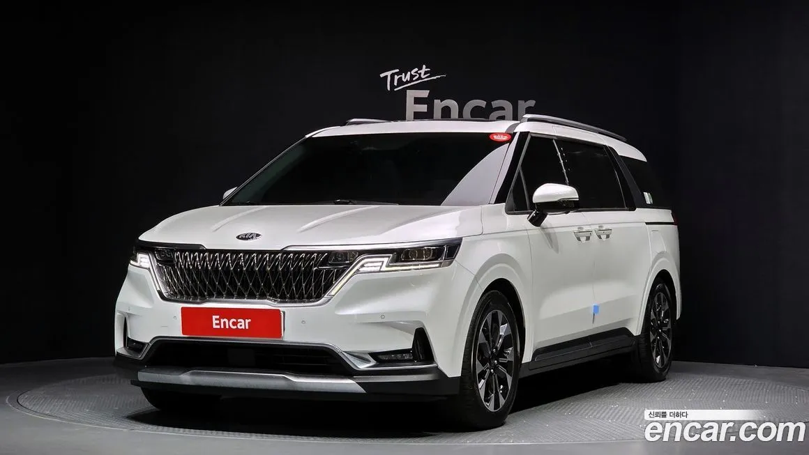 Kia Carnival — фото 1