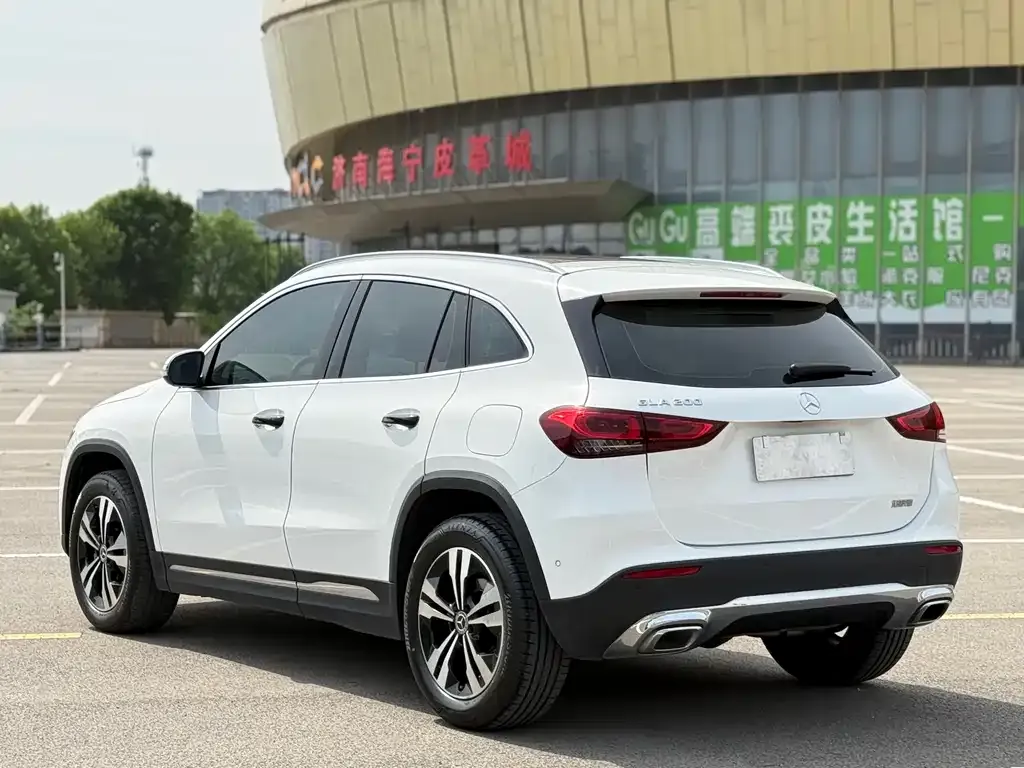 Mercedes-Benz GLA — фото 6