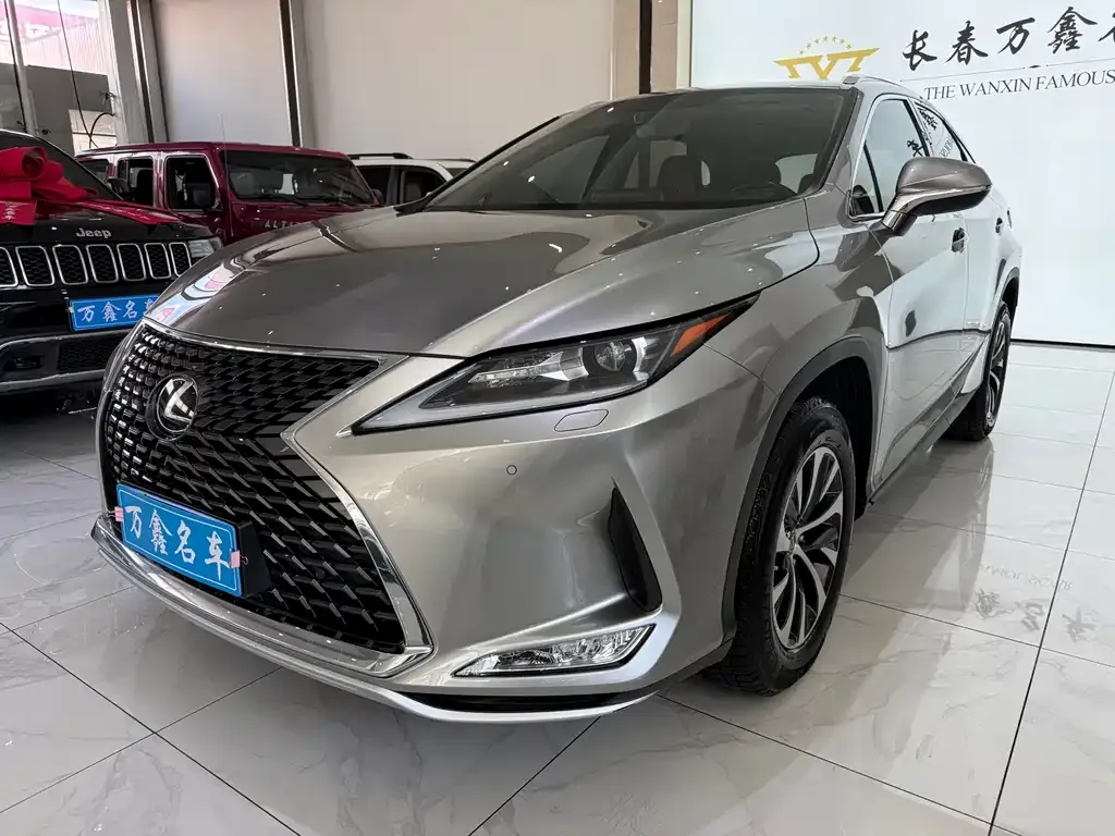 Lexus RX — фото 1