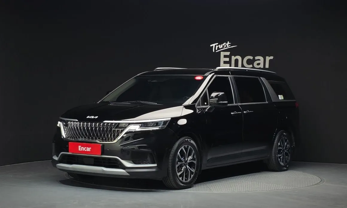 Kia Carnival — фото 1
