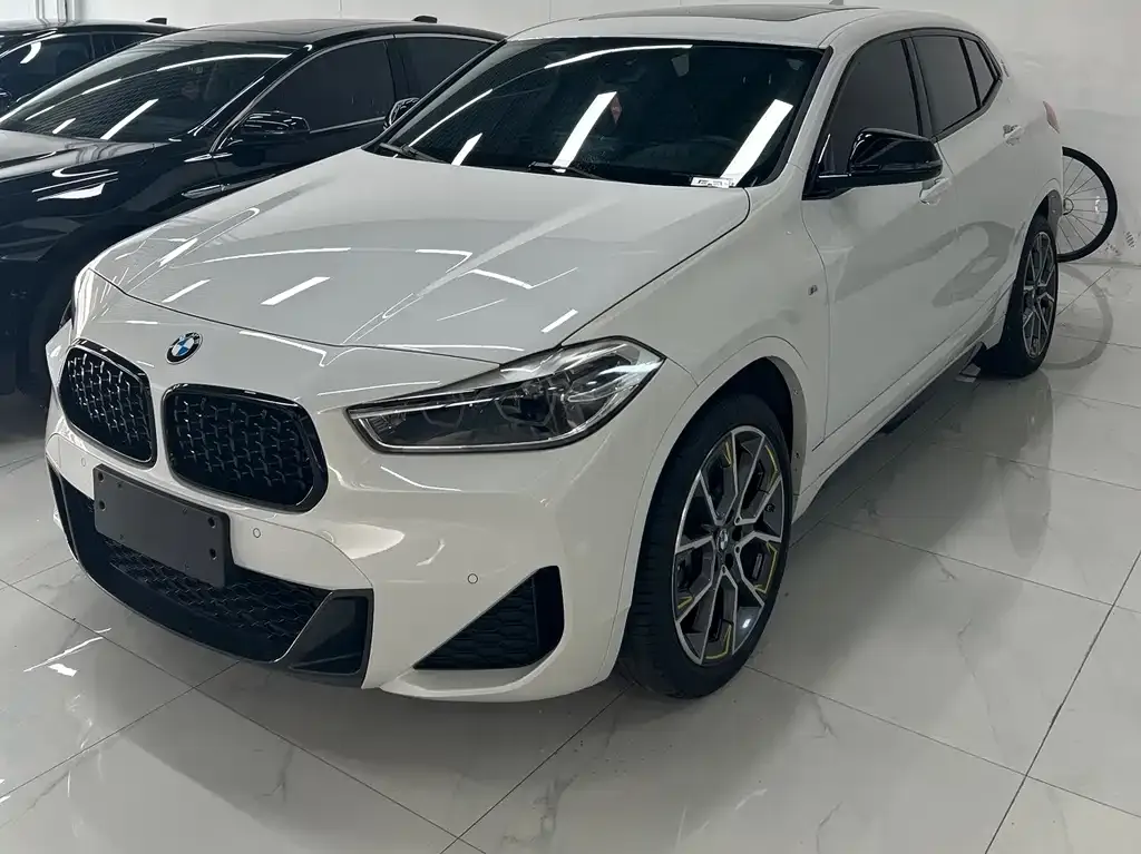 BMW X2 — фото 1