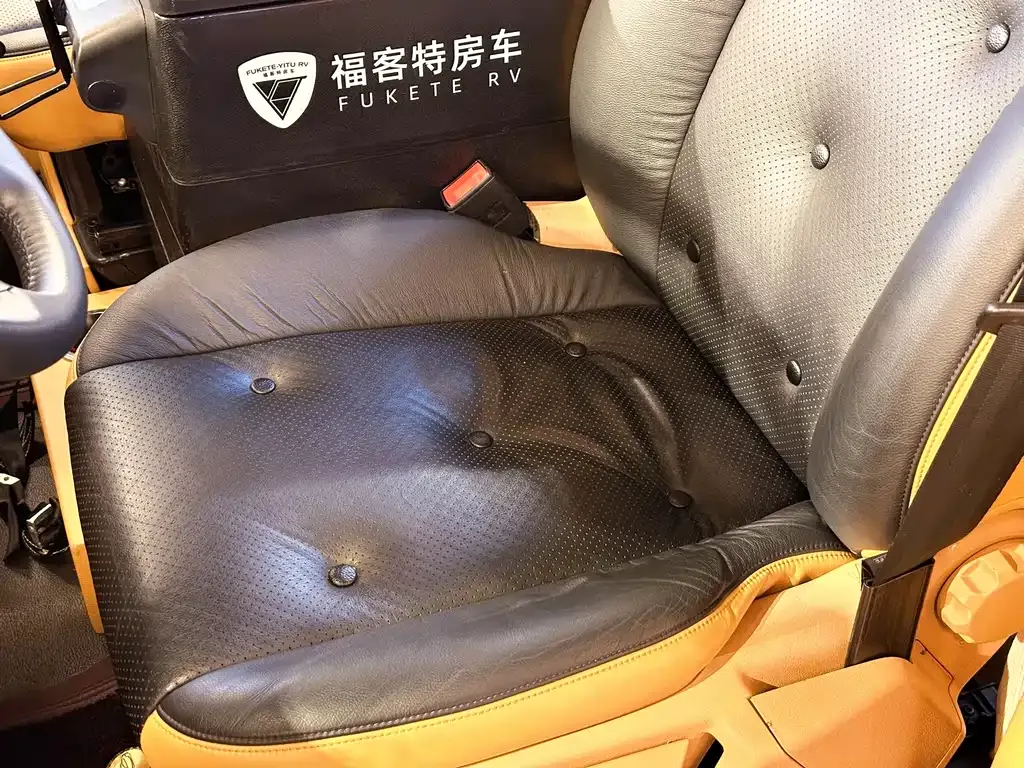 Ford Transit — фото 10