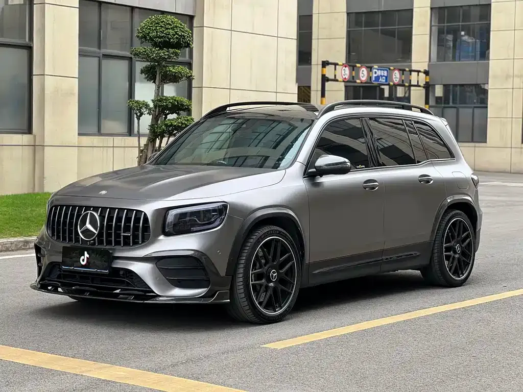 Mercedes-Benz GLB AMG — фото 1