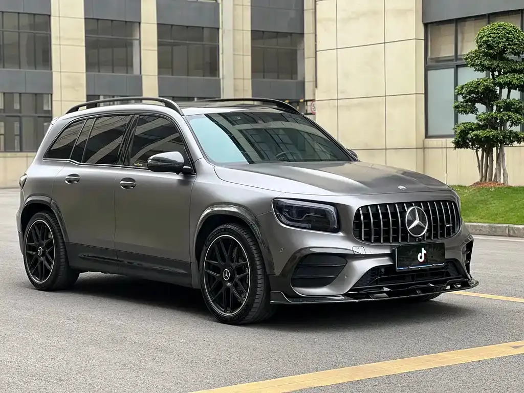 Mercedes-Benz GLB AMG — фото 10