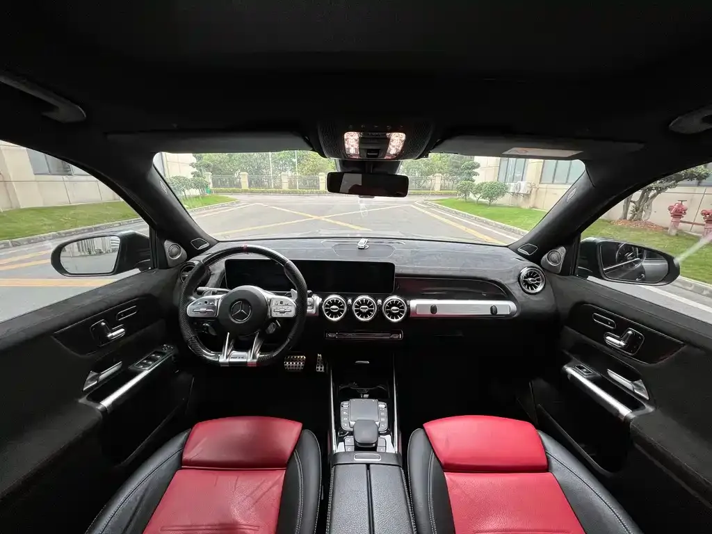 Mercedes-Benz GLB AMG — фото 4