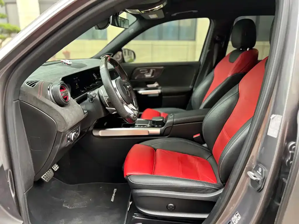 Mercedes-Benz GLB AMG — фото 2