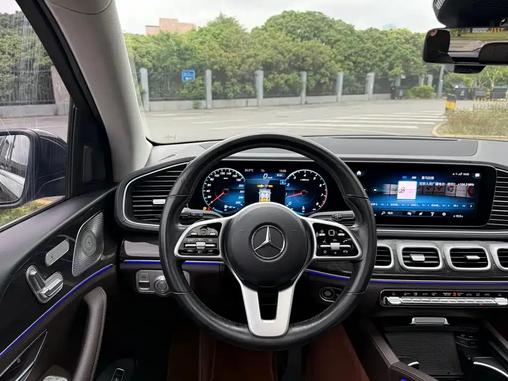 Mercedes-Benz GLE — фото 8