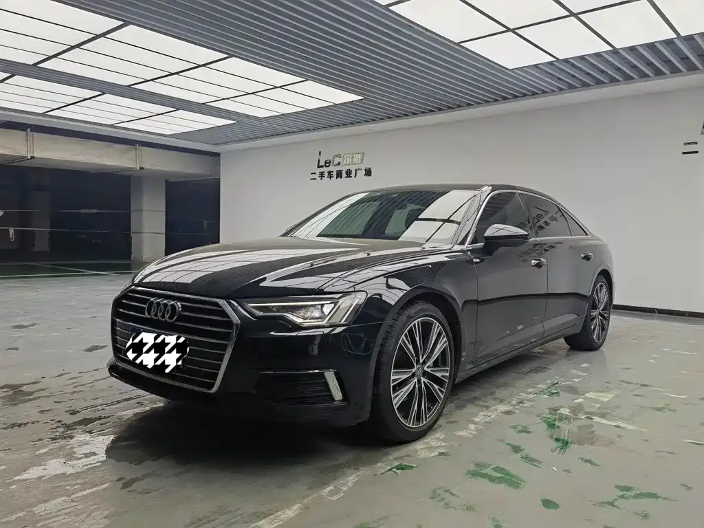 Audi A6L — фото 1