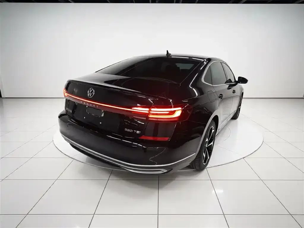 Volkswagen Passat — фото 2