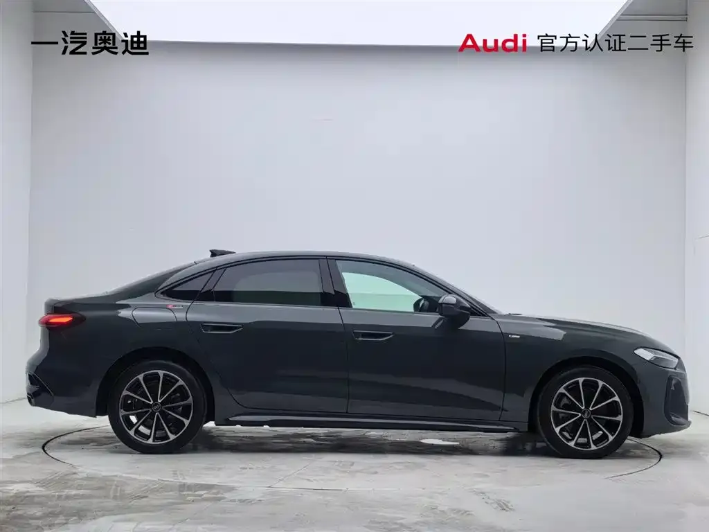 Audi A5L — фото 2