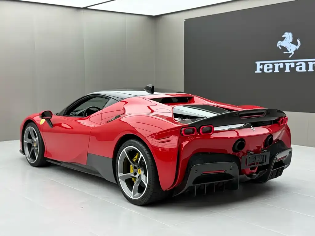 Ferrari SF90 — фото 8