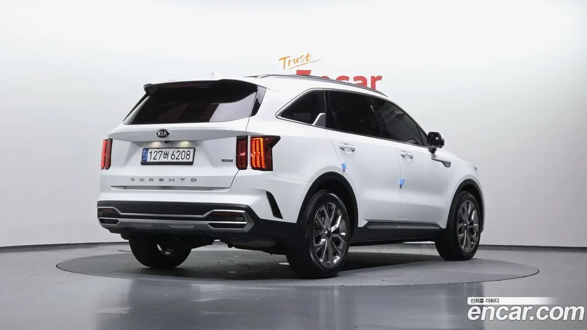 Kia Sorento — фото 6