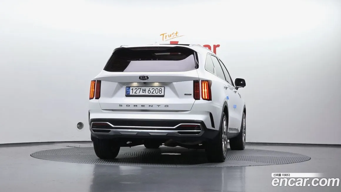 Kia Sorento — фото 5