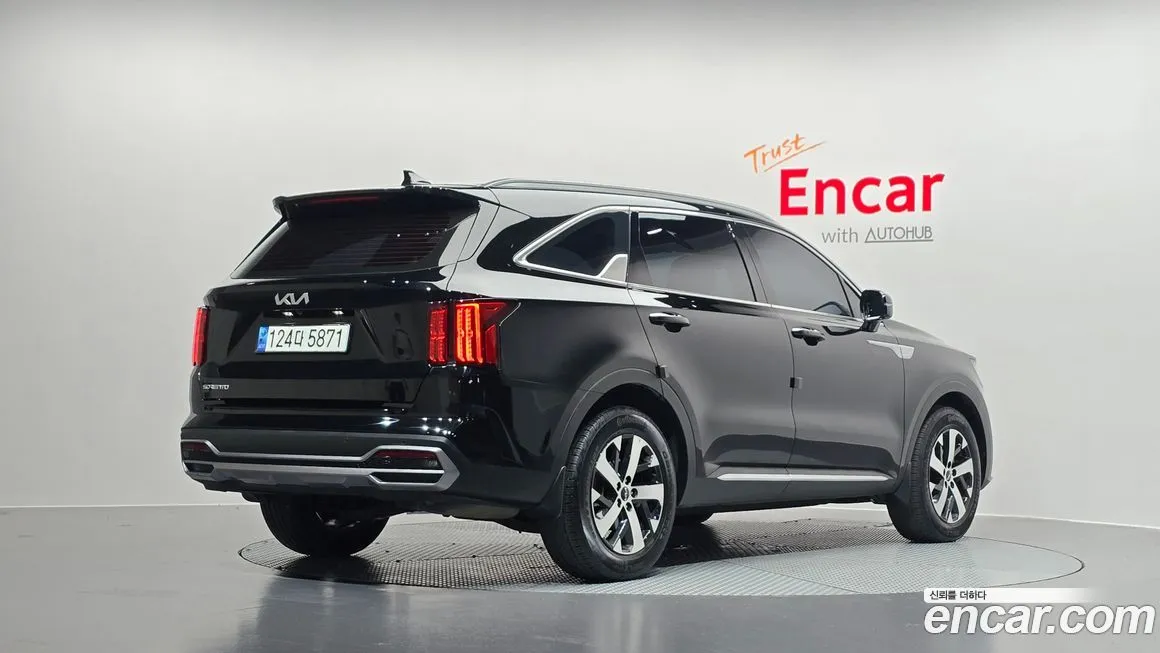 Kia Sorento — фото 6