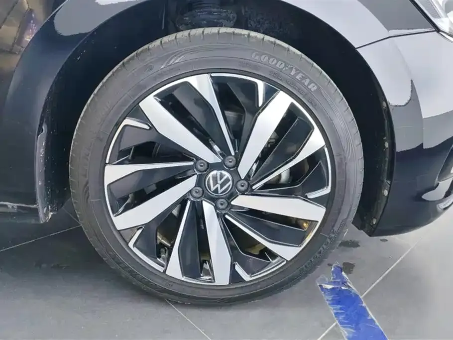 Volkswagen Passat — фото 9