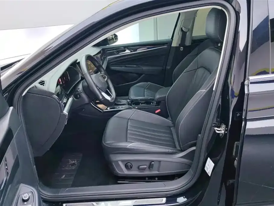 Volkswagen Passat — фото 8