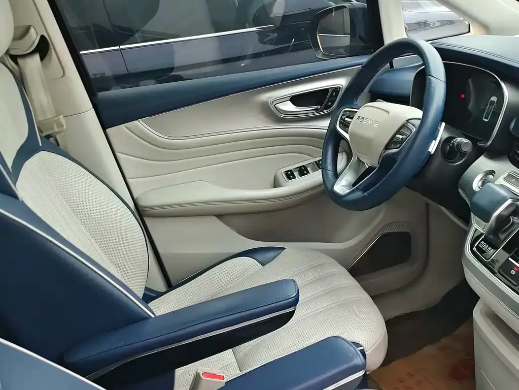 Roewe iMAX8 — фото 4