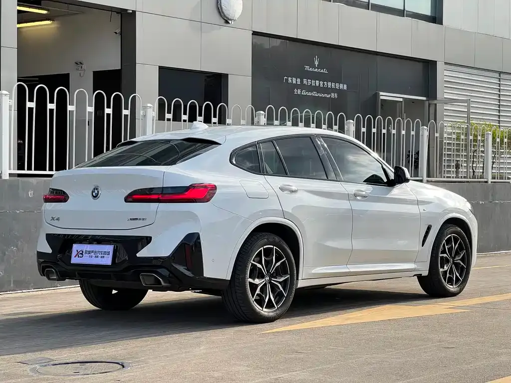 BMW X4 — фото 8