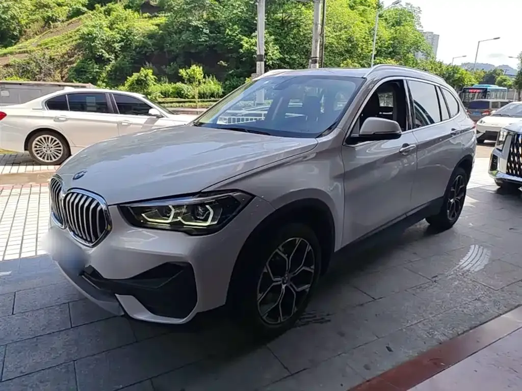 BMW X1 — фото 1