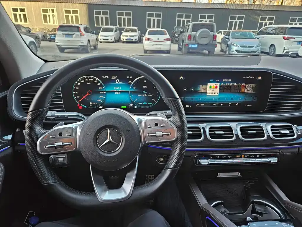 Mercedes-Benz GLS — фото 4