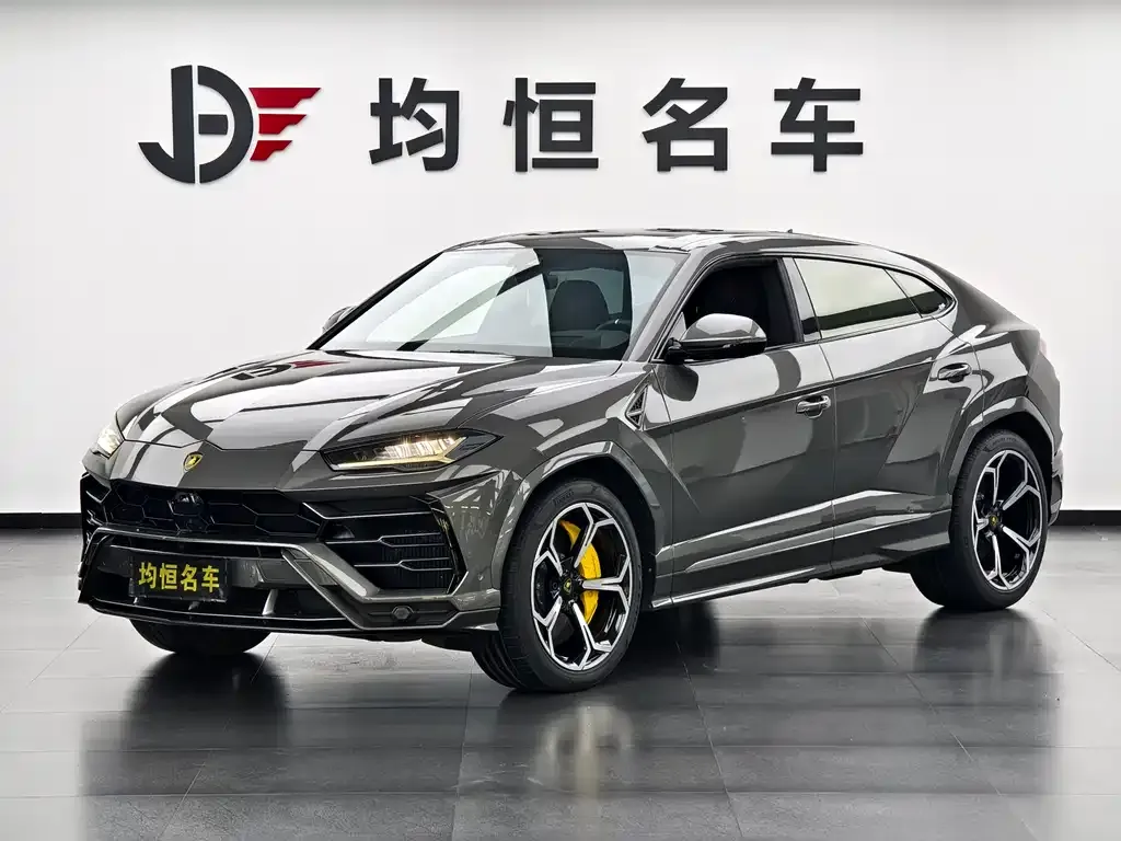 Lamborghini Urus — фото 1
