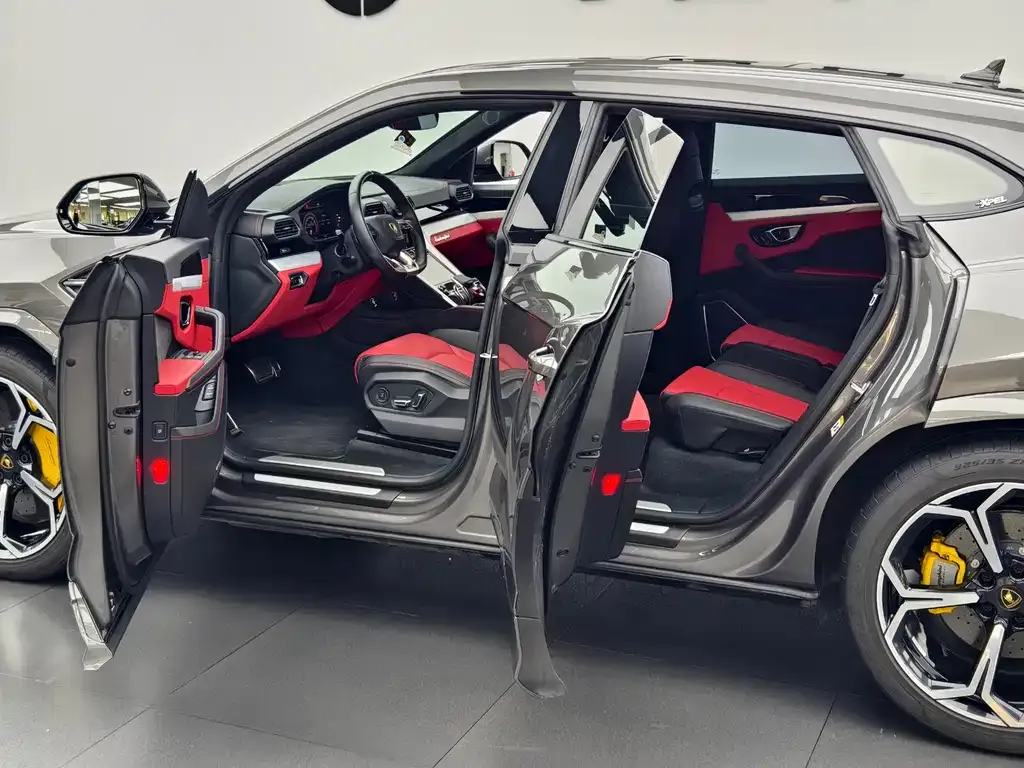 Lamborghini Urus — фото 5