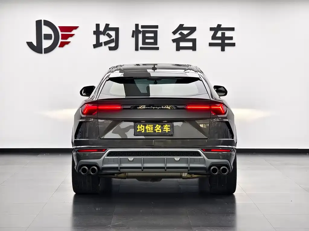 Lamborghini Urus — фото 8