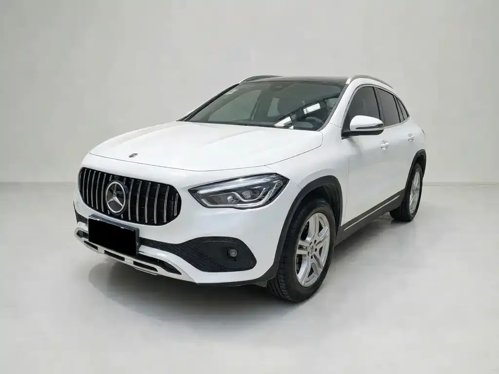 Mercedes-Benz GLA — фото 1