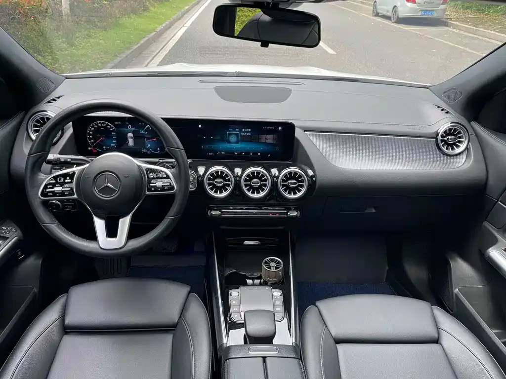 Mercedes-Benz GLA — фото 7