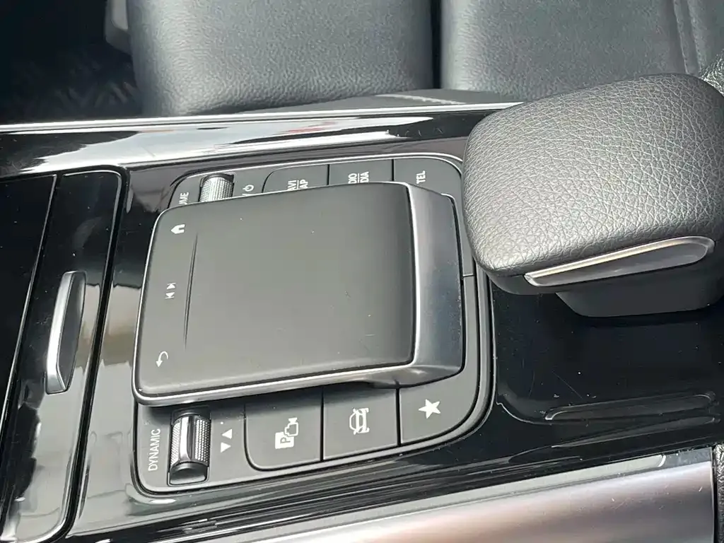 Mercedes-Benz GLA — фото 5