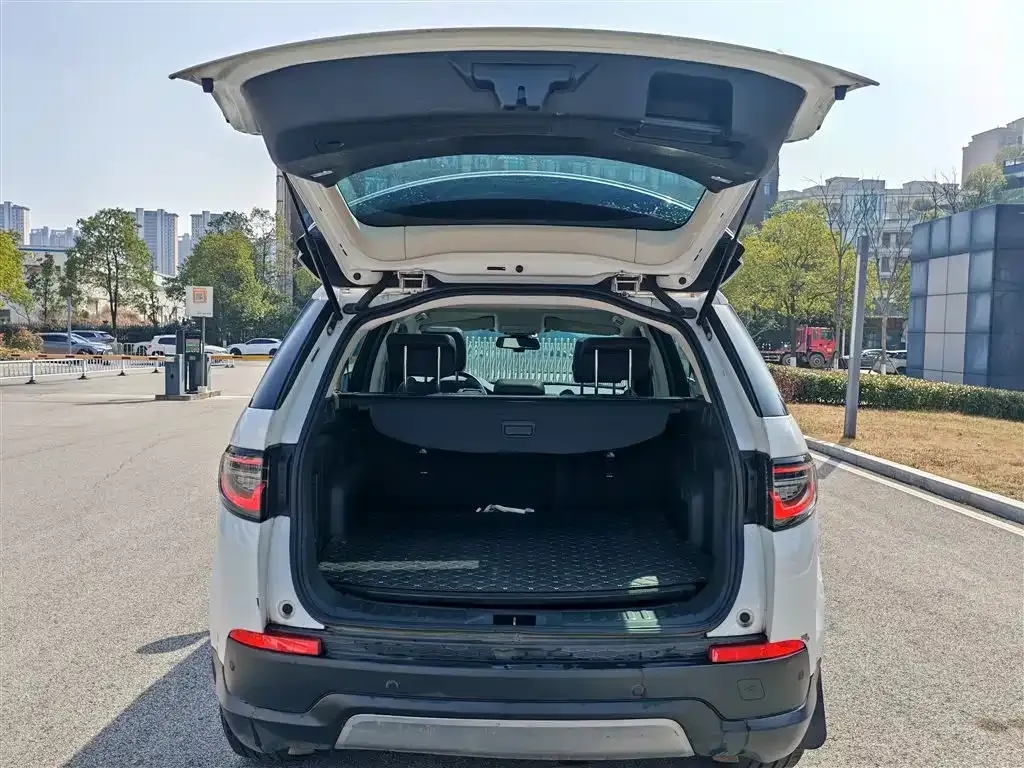 Land Rover Discovery Sport — фото 10