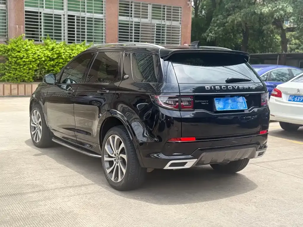 Land Rover Discovery Sport — фото 10