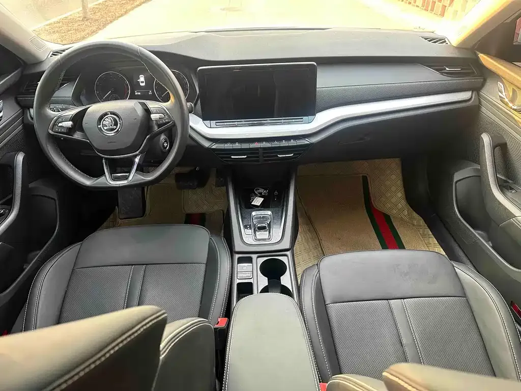 Skoda Octavia — фото 4