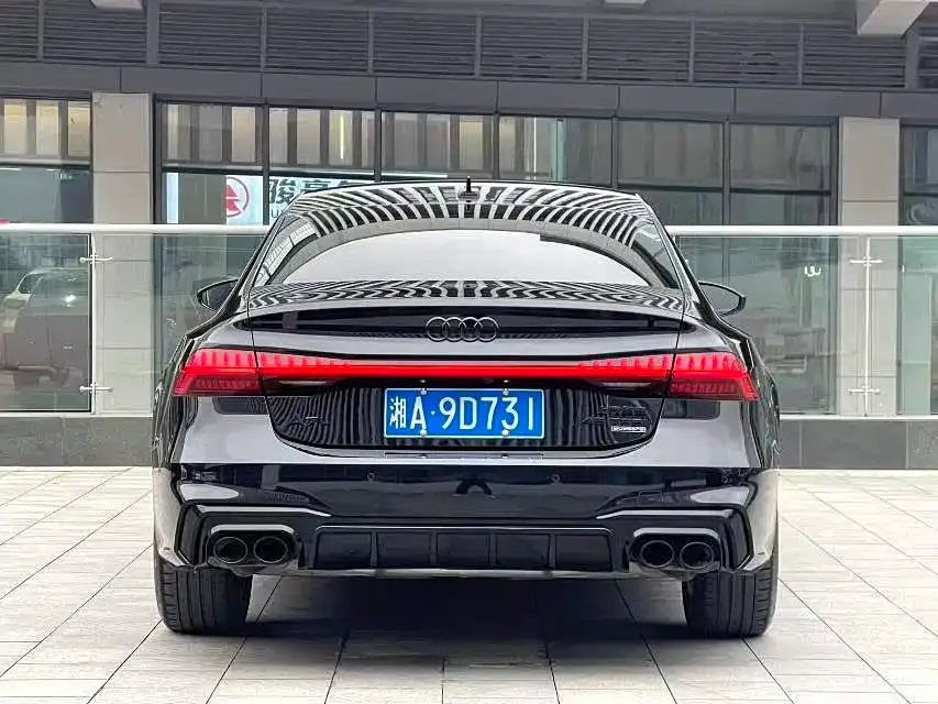 Audi A7L — фото 4