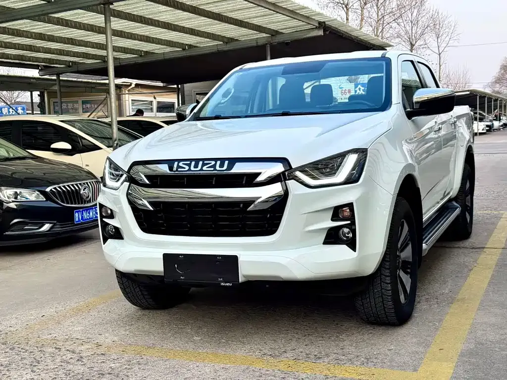 Isuzu D-MAX — фото 1