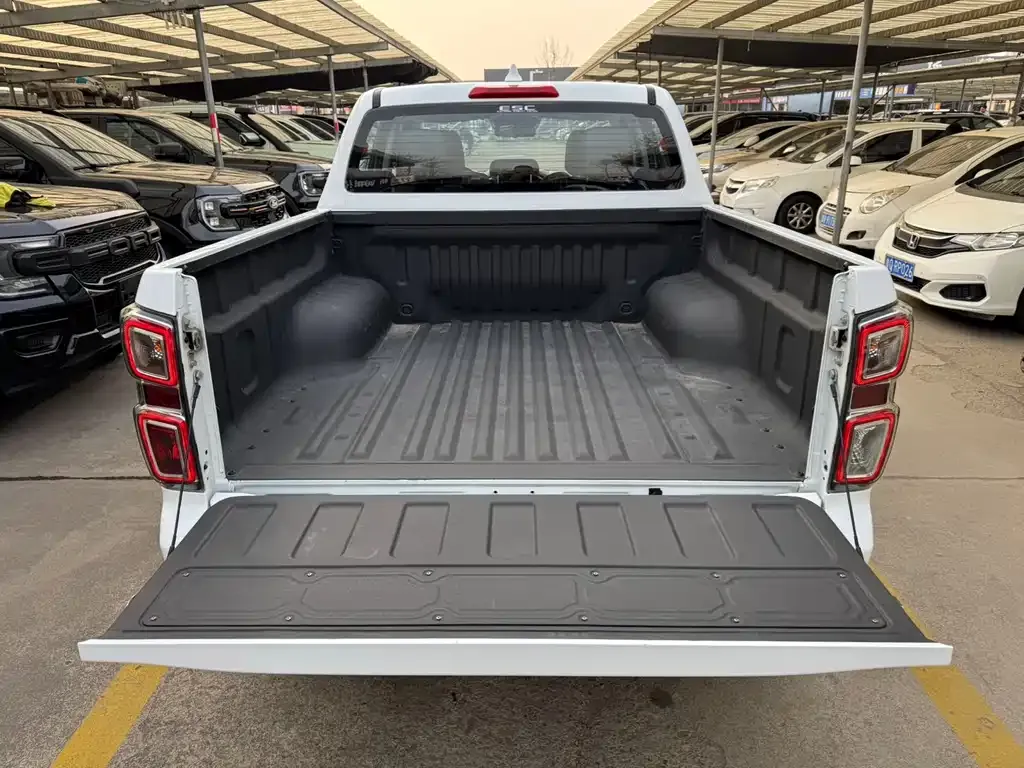 Isuzu D-MAX — фото 2