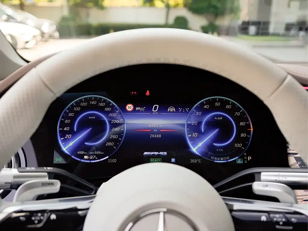 Mercedes-Benz EQS AMG — фото 2
