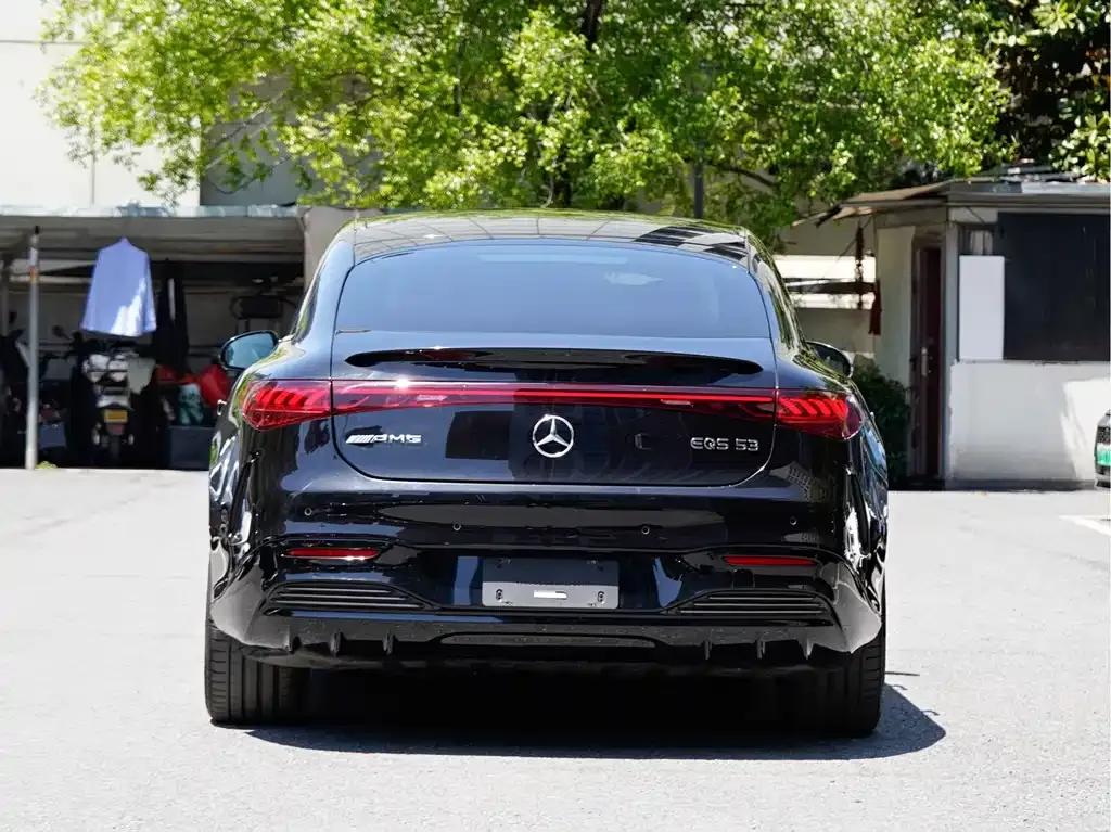 Mercedes-Benz EQS AMG — фото 7