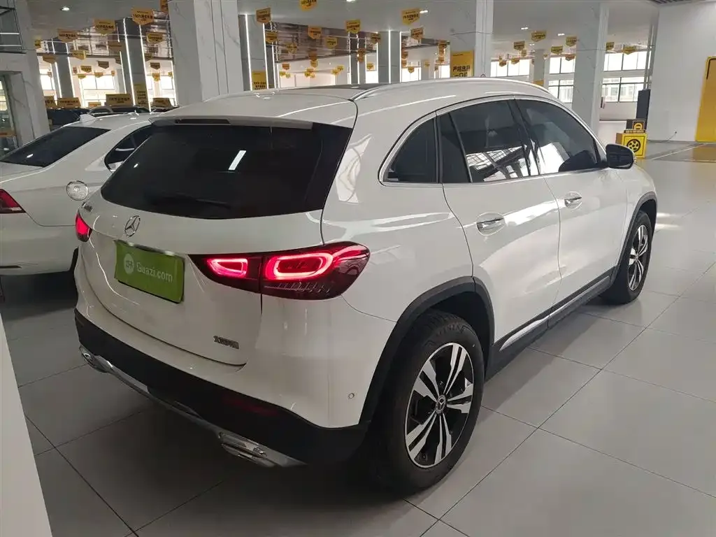 Mercedes-Benz GLA — фото 10