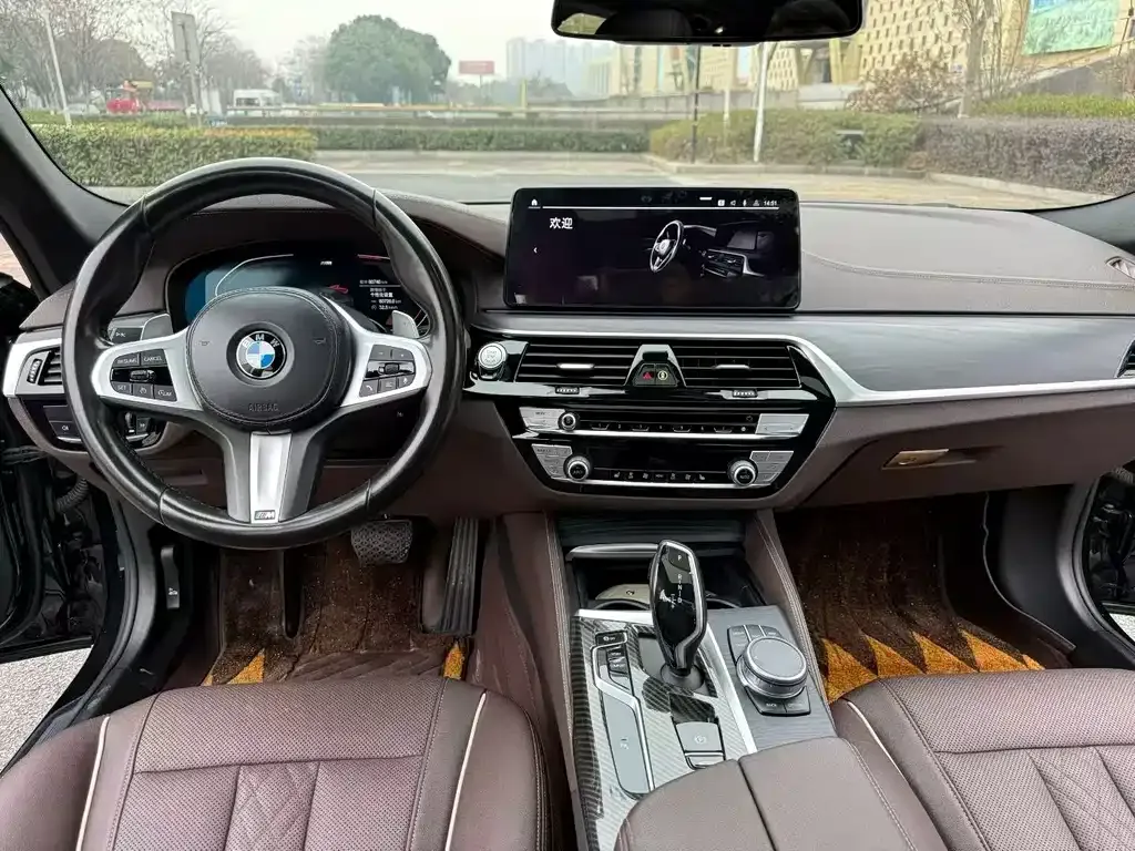 BMW 5 Series — фото 5